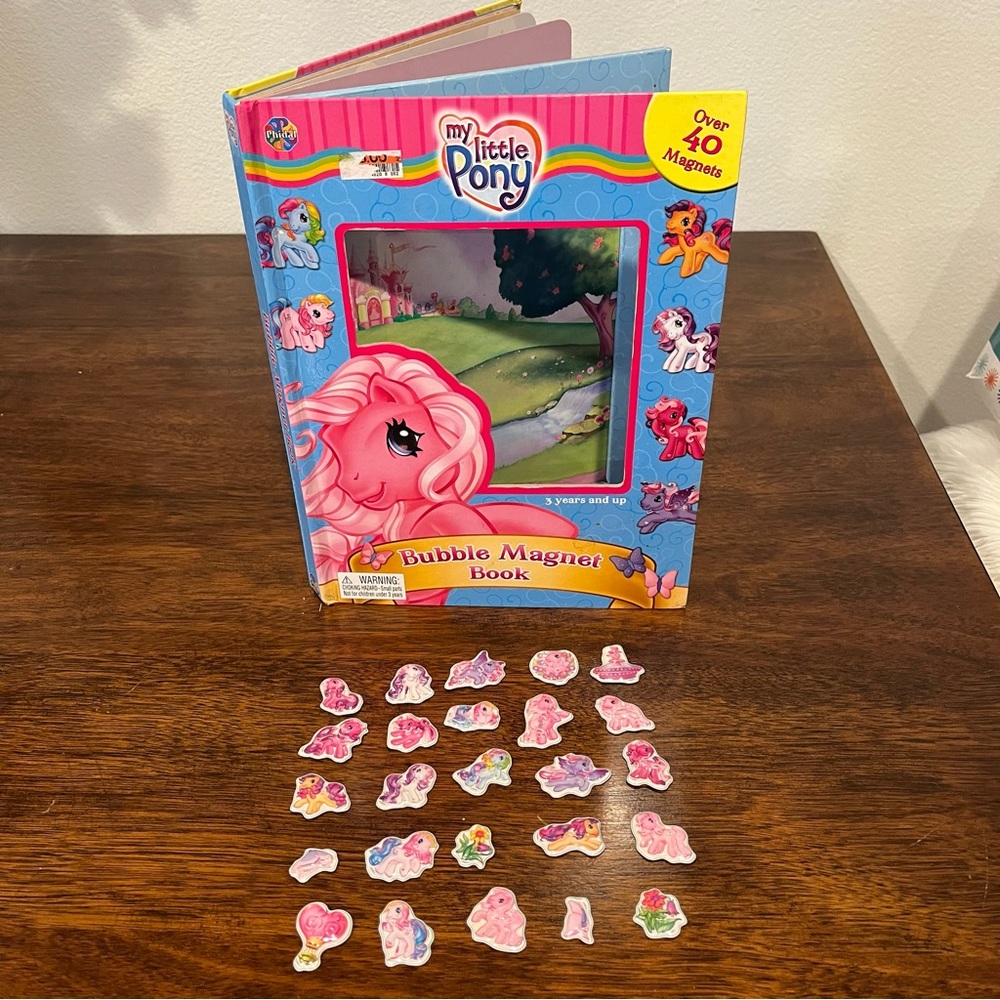 My Little Pony Bubble Magnet Board Book Hardcover with 25 Bubble Magnets - Rare